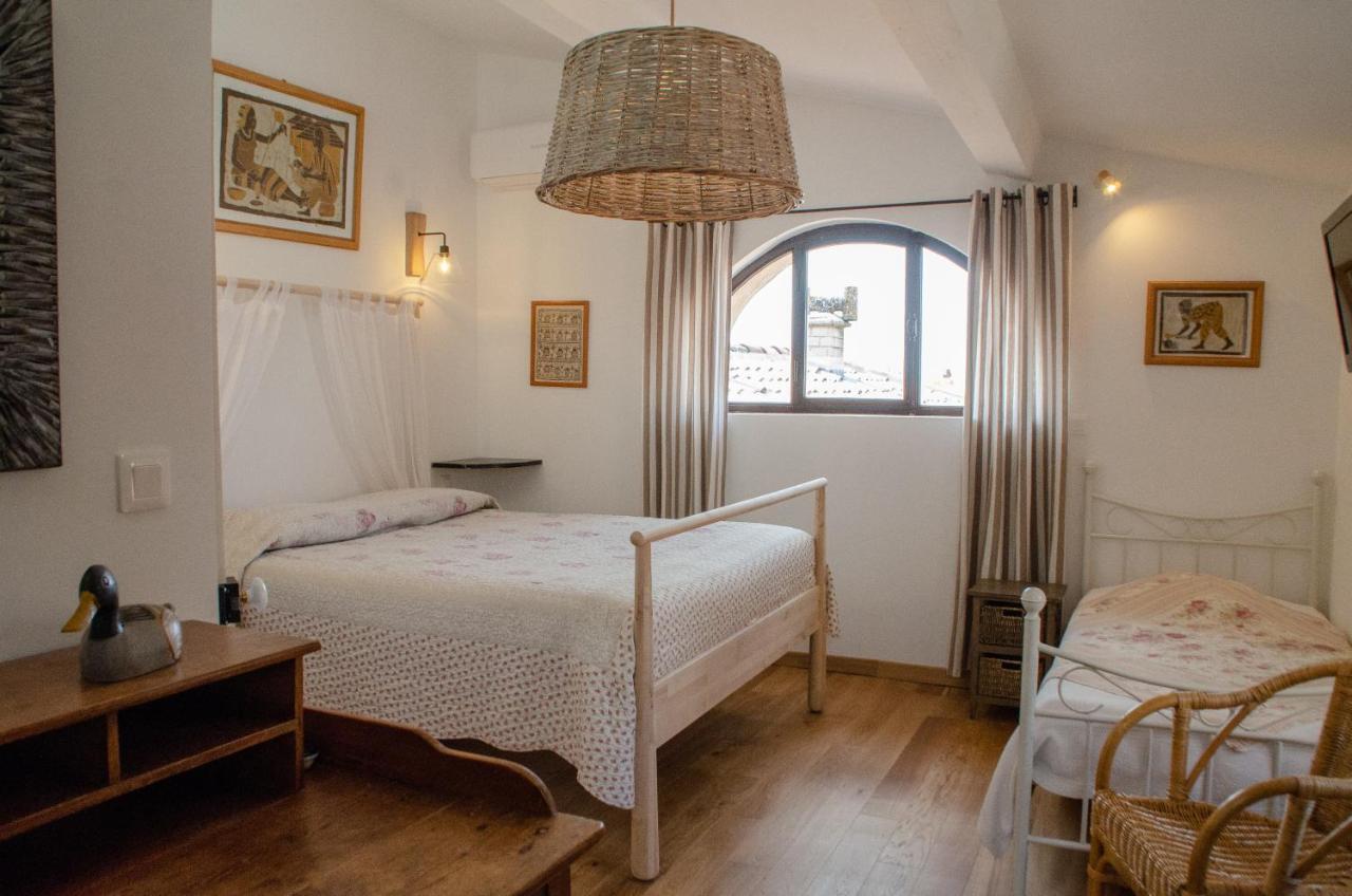 Hotel Les Remparts Venasque Ngoại thất bức ảnh