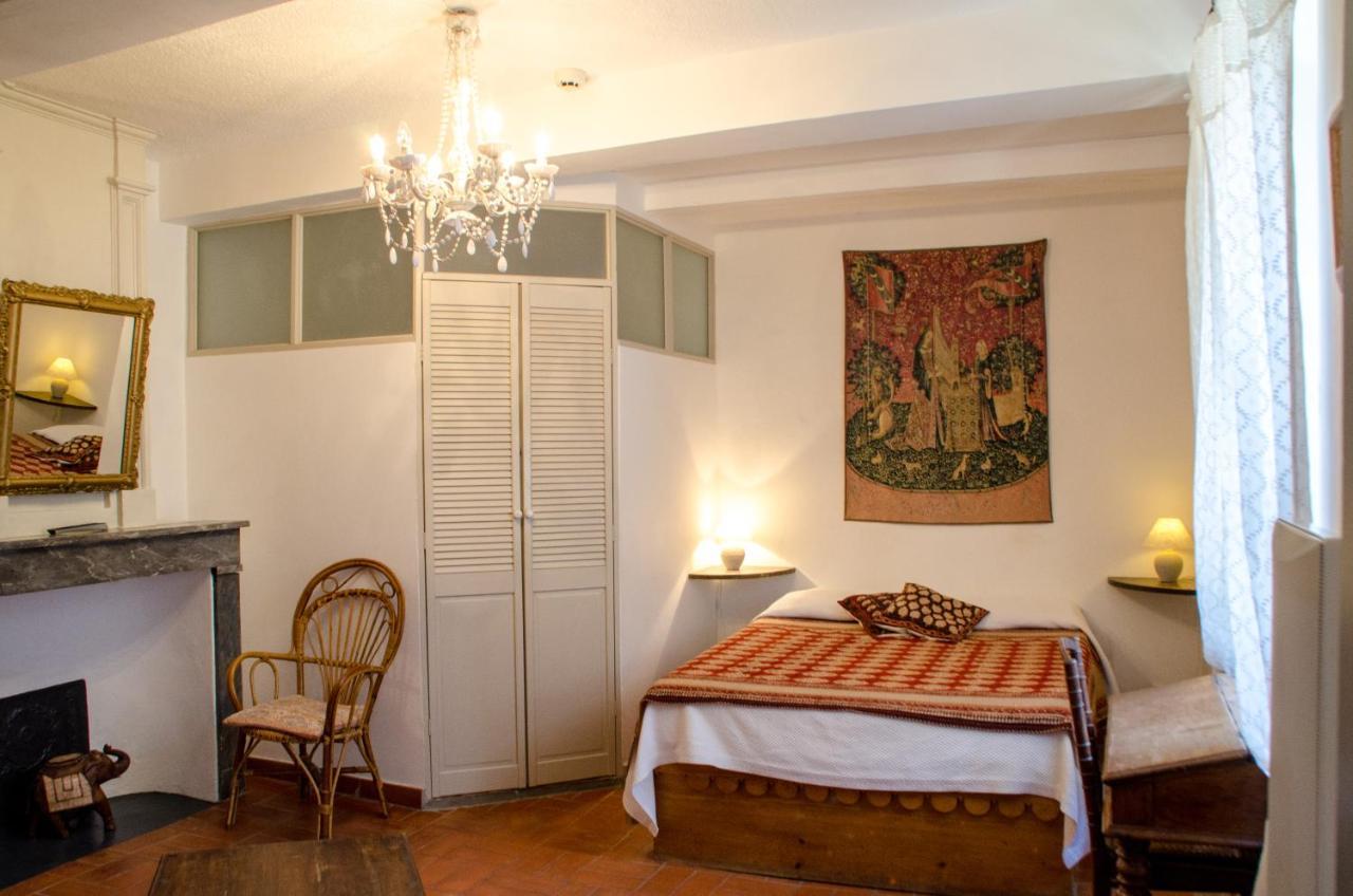 Hotel Les Remparts Venasque Ngoại thất bức ảnh